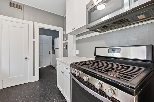 Building Photo - 3410 Austin St