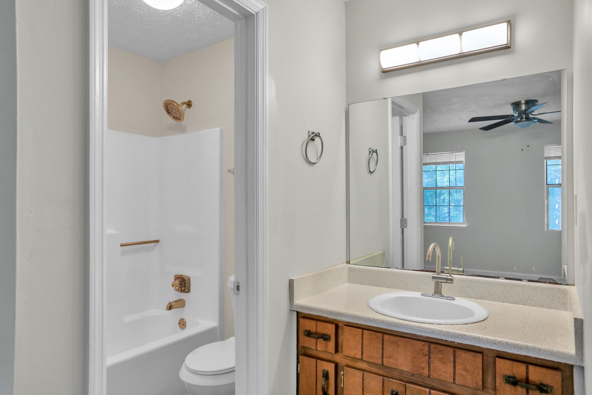 Building Photo - 5795 Sheldon Ct