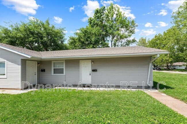 Building Photo - 1914 John F Kennedy St