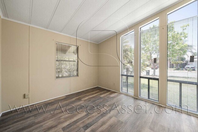 Building Photo - Charming 3 Bed/2 Bath Home In the Heart Of Old Town Temecula!