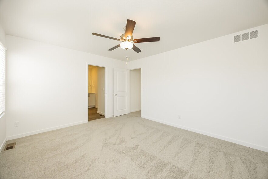 Building Photo - 8843 Blue Feather Lp