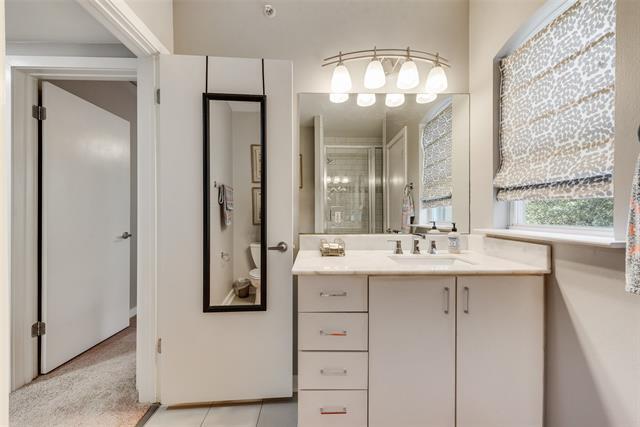 Building Photo - 3922 Gilbert Ave