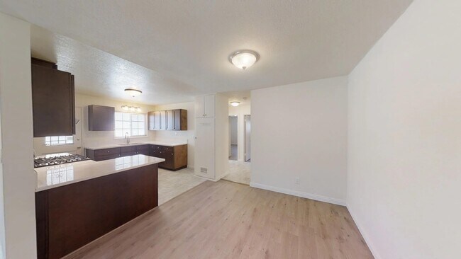 Building Photo - 506 Stewart Dr