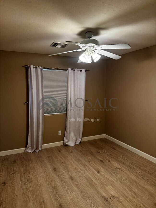 Building Photo - 3356 E Mayberry Ave