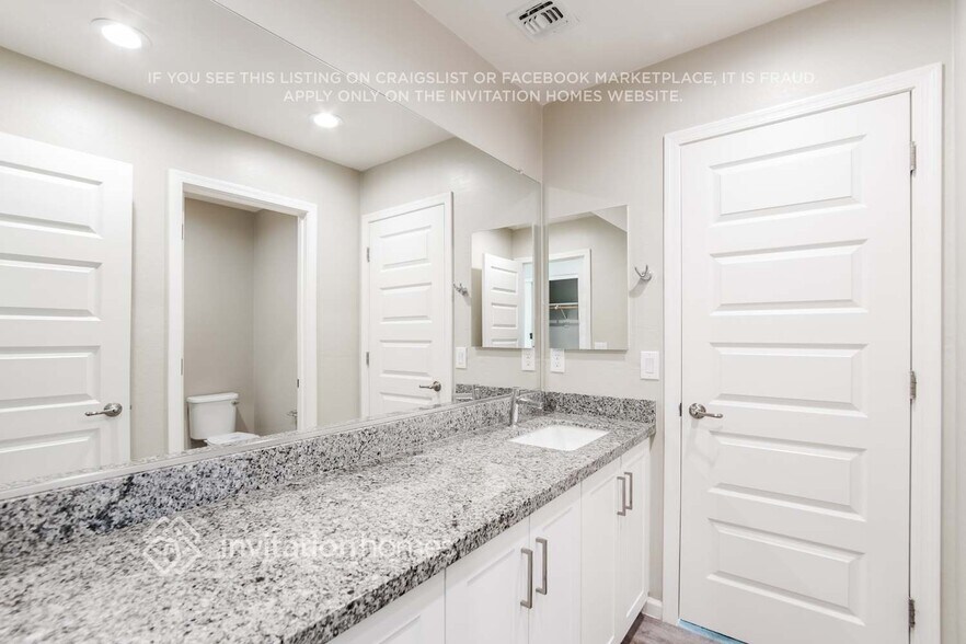 Building Photo - 5102 N 189th Dr