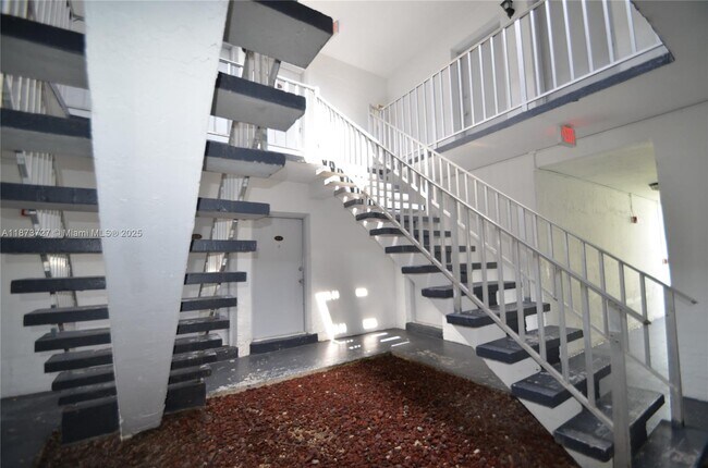 Building Photo - 7244 SW 94th Pl
