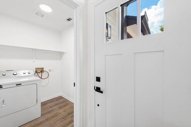 Building Photo - 16612 Trevin Cove