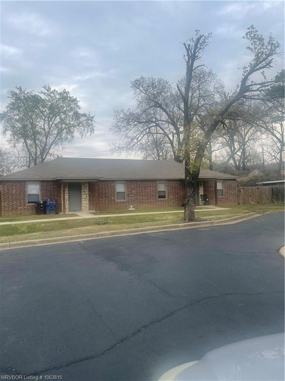 Building Photo - 4405 S 19th St