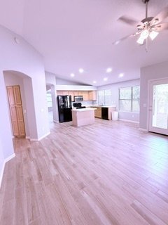 Building Photo - 9441 E Pampa Ave