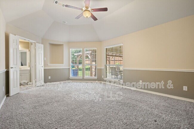 Building Photo - 9313 Bayard St