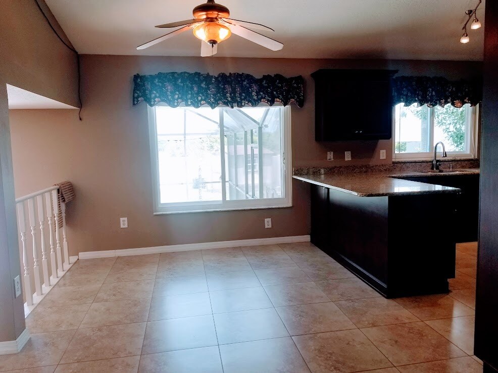 Spacious Dining area - 2908 Shannon Cir