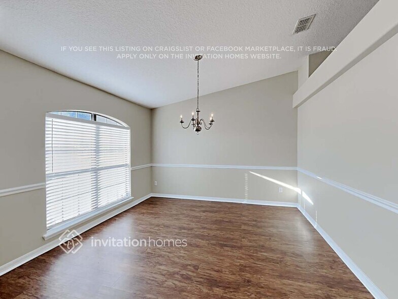 Building Photo - 9985 Lancashire Dr