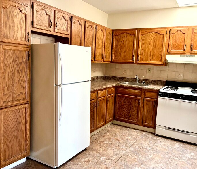 Building Photo - 8020 5th Ave