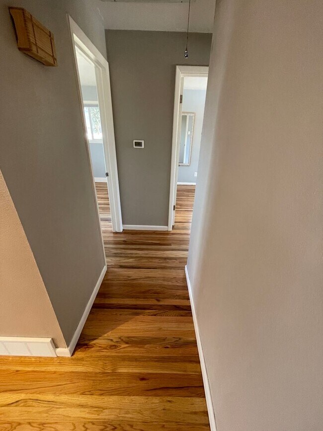 Building Photo - Beautiful 3 Bed and 2 Bath in Northglenn