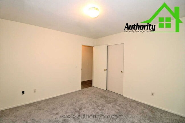 Building Photo - 3610 Sunwood Dr