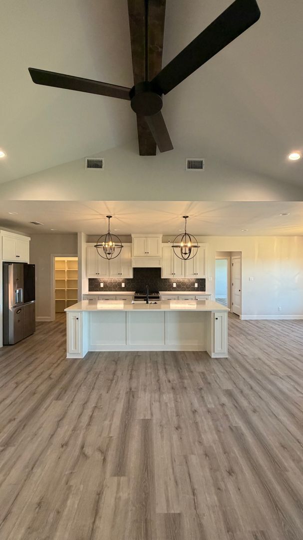 Building Photo - 5014 Cranbrook Dr