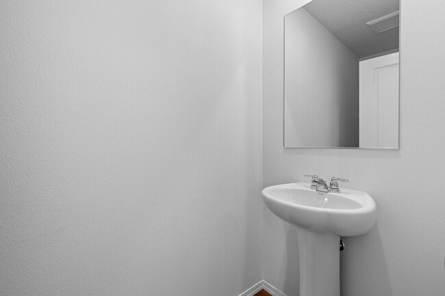 Building Photo - Beautiful Home in Post Falls!