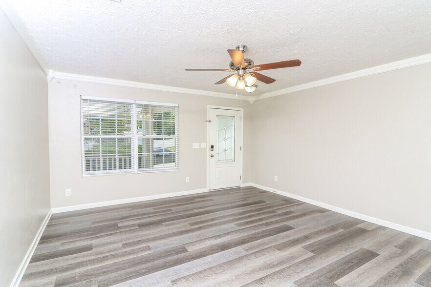 Building Photo - 140 Nacoochee Way