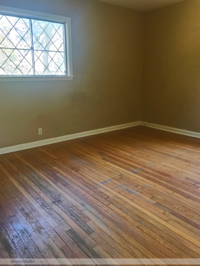 Building Photo - 3101 7th Ave N