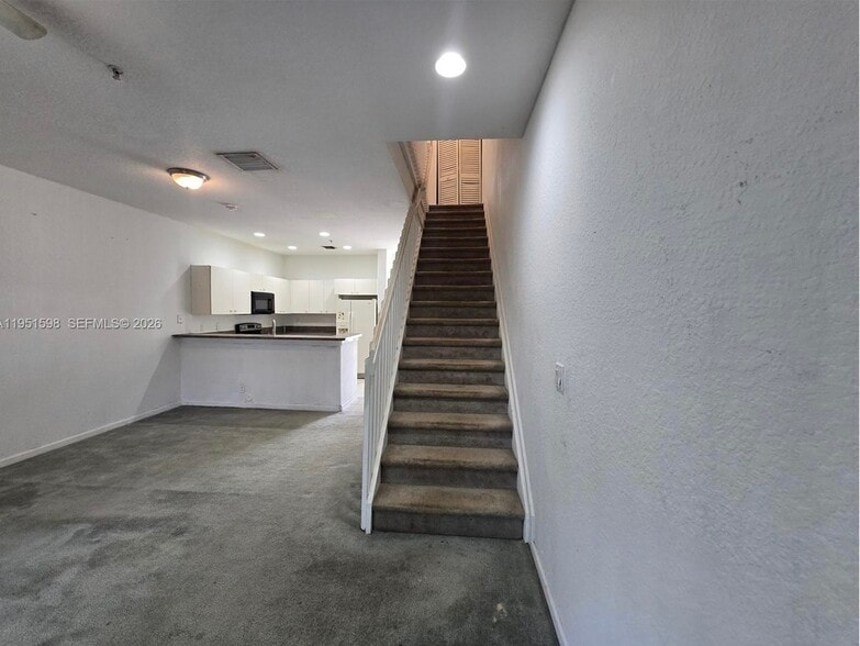 Building Photo - 3601 NW 14th Ct