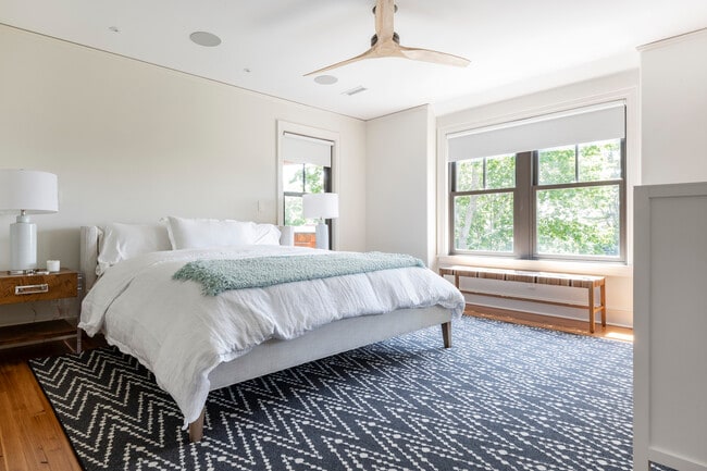 Building Photo - 9 Arlington Ave