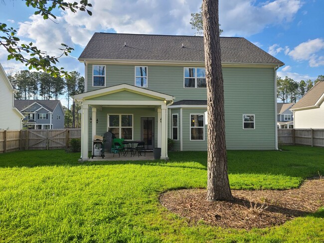 Building Photo - Gorgeous 4 bedroom home in Mimosa Bay!