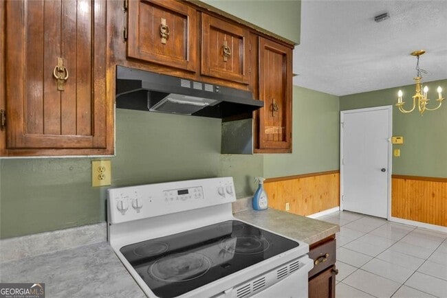 Building Photo - 8941 Ashwood Dr