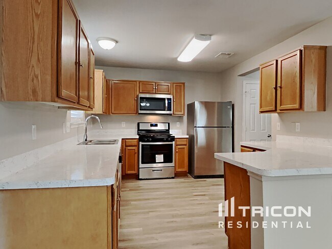 Building Photo - 7711 Cypress Edge Dr