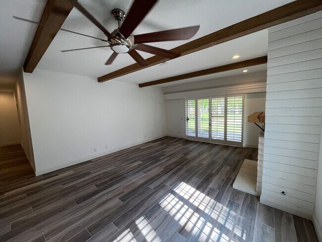 Building Photo - Long Term - 3 Bed 2 Bath in Desert Falls!