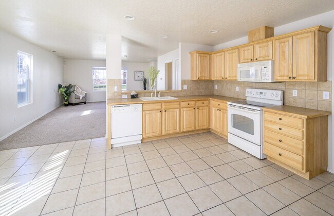 Building Photo - 6561 S Covewood Way