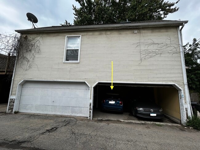 Building Photo - 4123 N Ashland Ave