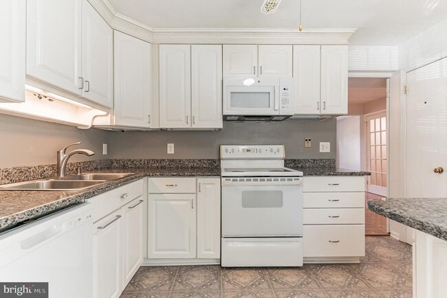Building Photo - 7422 Adams Park Ct