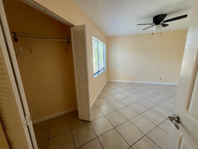 Building Photo - 1581 Woodbridge Lakes Cir