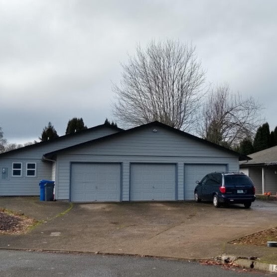 Building Photo - 1587 Distinctive Ct S