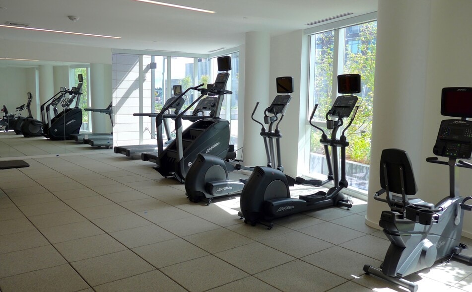 Great gym - 1075 NW Northrup