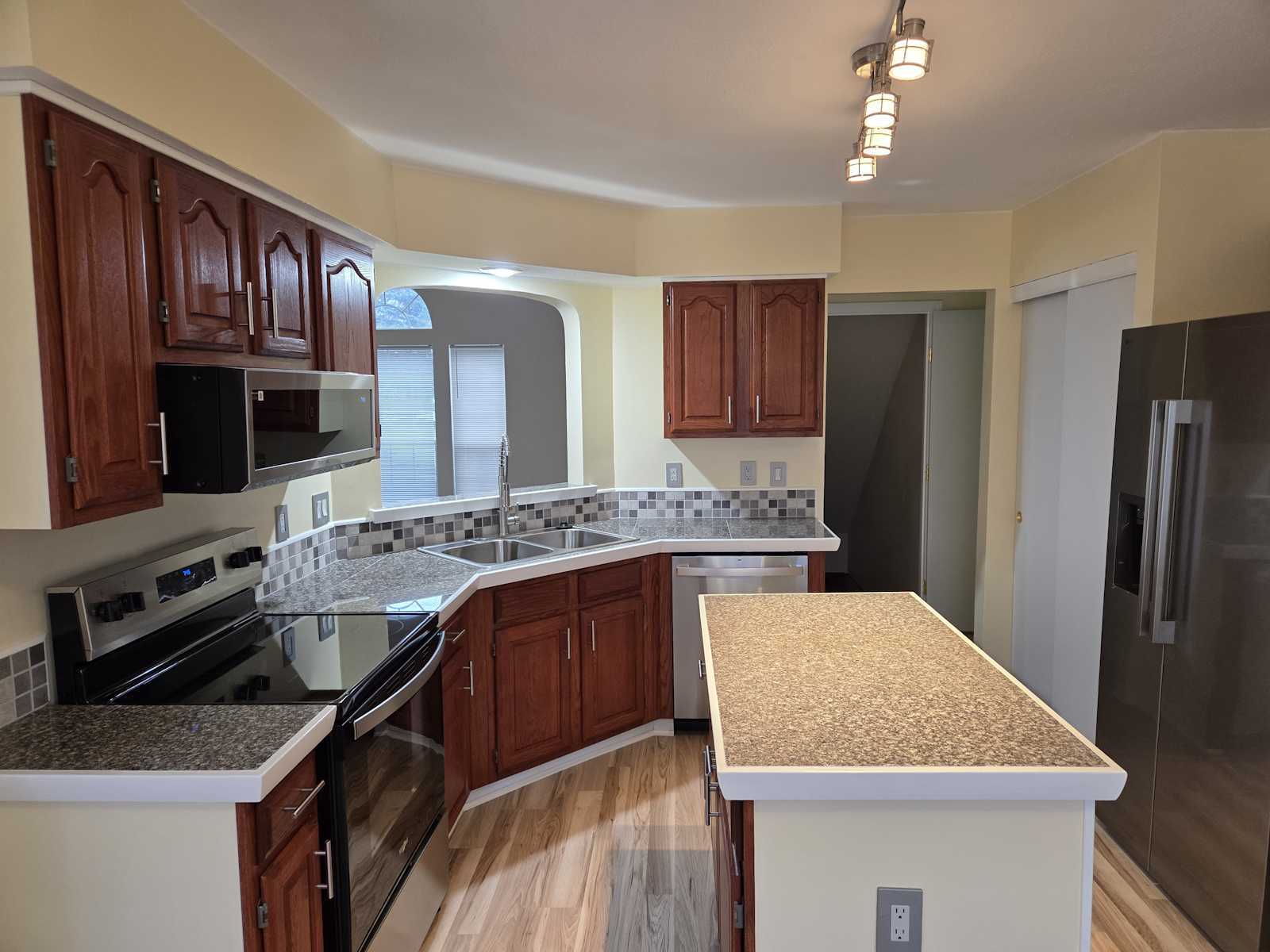 Building Photo - 6067 Abbey Church Rd