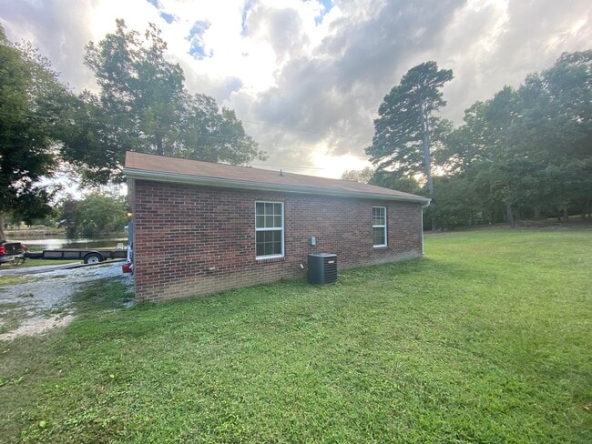 Primary Photo - 1111 Rock Pond Ln
