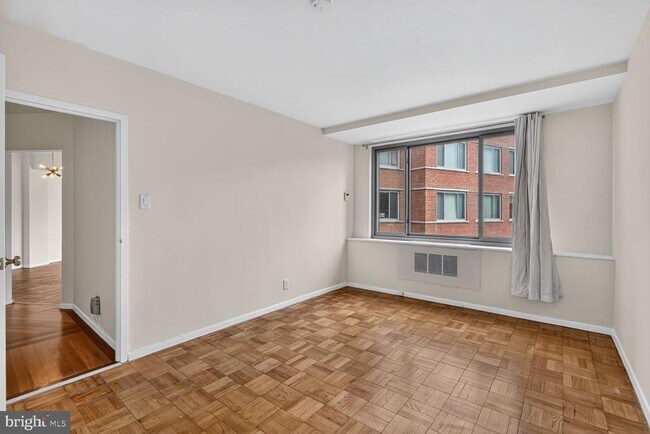 Building Photo - 4200 Cathedral Ave NW