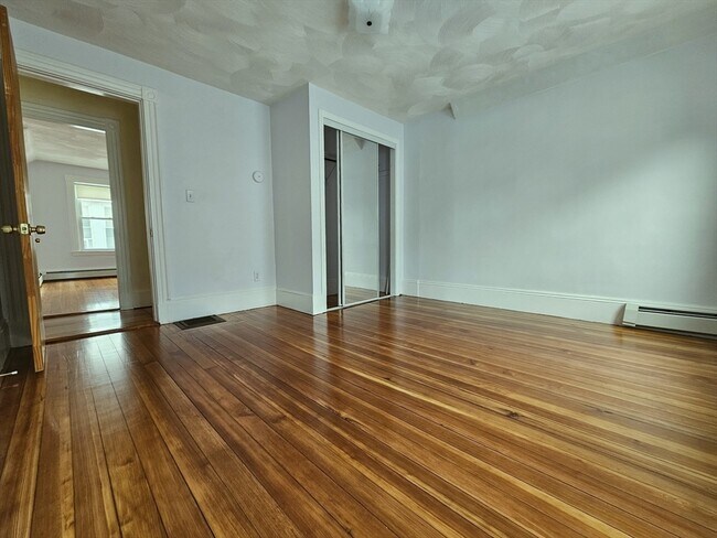 Building Photo - 0 Glendale St