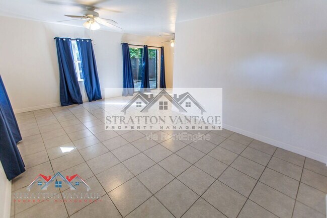 Building Photo - 1324 W Clarendon Ave