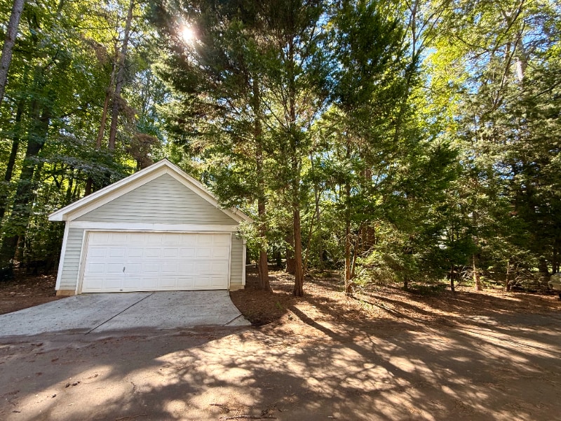 Building Photo - 16211 Kelly Park Cir
