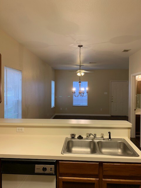 Building Photo - 3003 Whisper Oaks Ln
