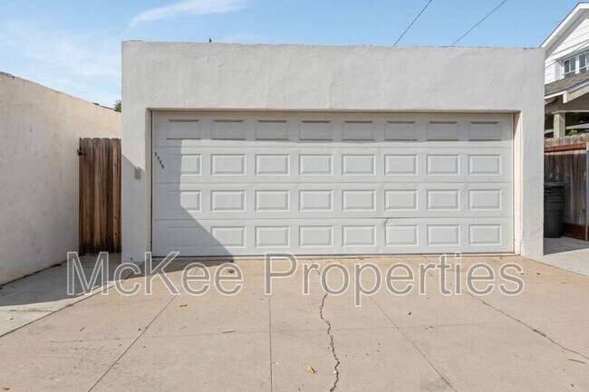 Building Photo - 1115 F Ave