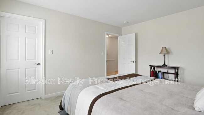 Building Photo - 5303 Creek Heights Dr