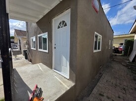Building Photo - 627 1/2 S Kern Ave