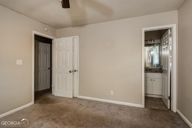 Building Photo - 4855 Campbellton Rd SW