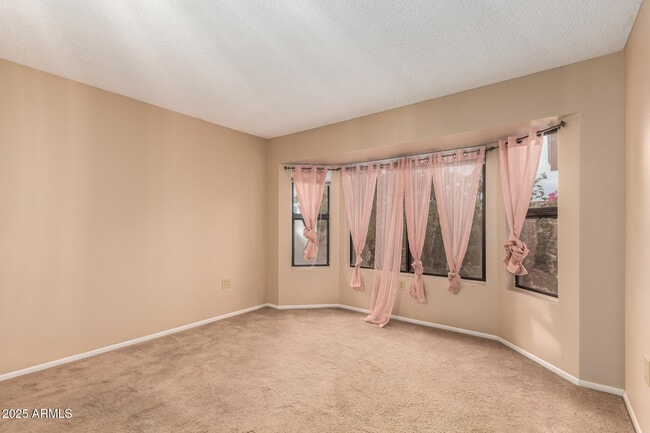 Building Photo - 13722 W Gable Hill Dr
