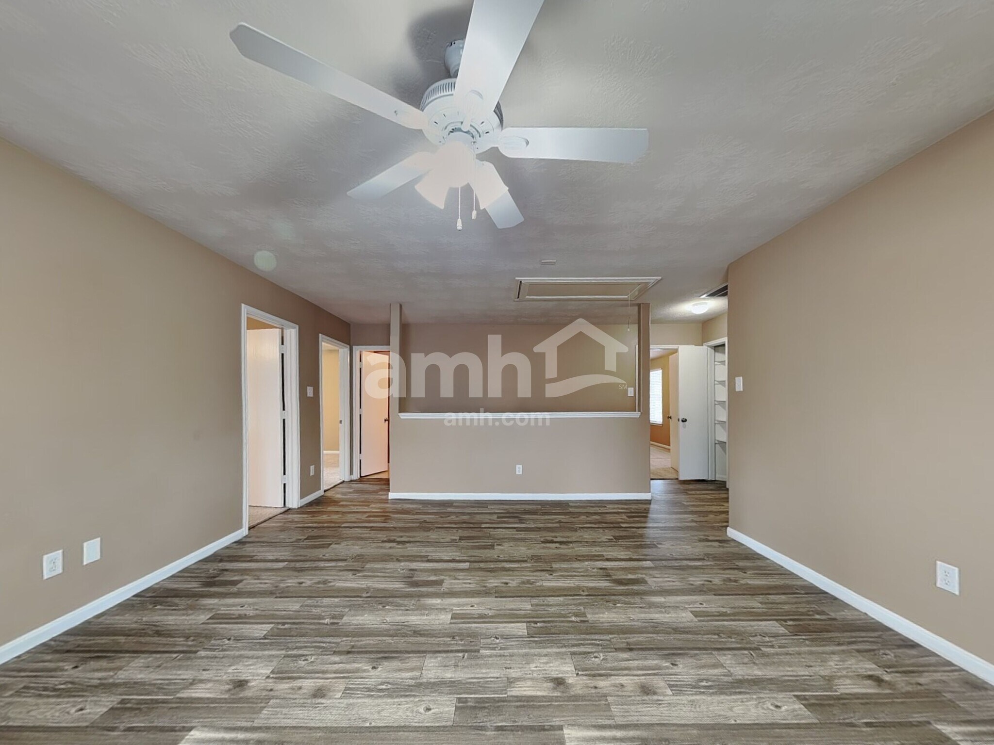 Building Photo - 6611 Dillon Dr