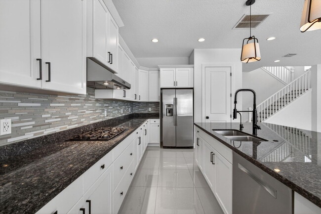 Building Photo - 4025 Faraday Wy
