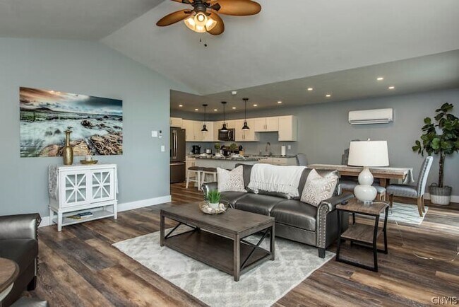 Building Photo - 103 Sand Piper